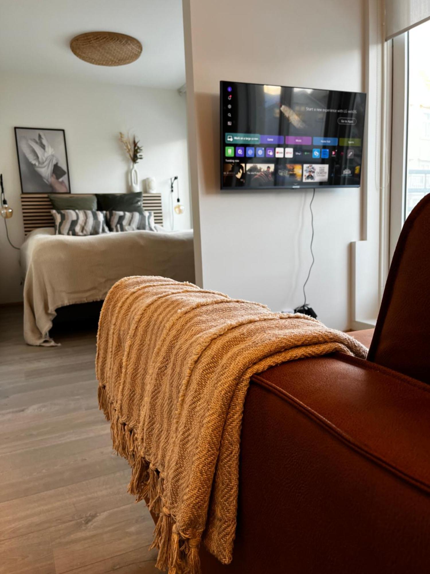 Charming Deluxe Apartment Akureyri Buitenkant foto
