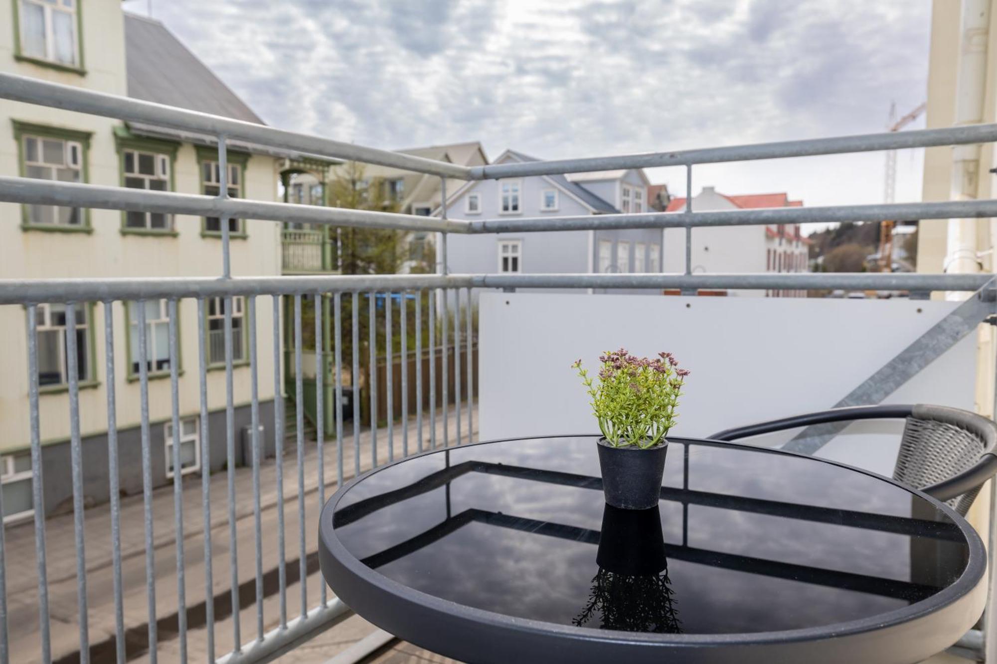 Charming Deluxe Apartment Akureyri Kamer foto